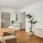 Апартаменты White I One Bedroom I One Cotroceni Park *