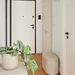 White I One Bedroom I One Cotroceni Park * Бухарест