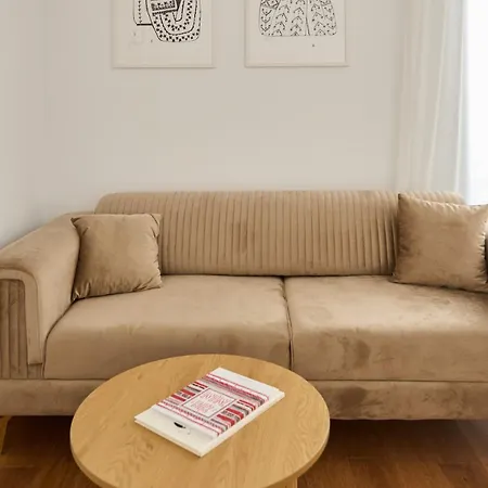 Apartment White I One Bedroom I One Cotroceni Park *
