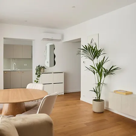 Apartment White I One Bedroom I One Cotroceni Park *