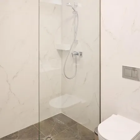 White I One Bedroom I One Cotroceni Park Bukarest