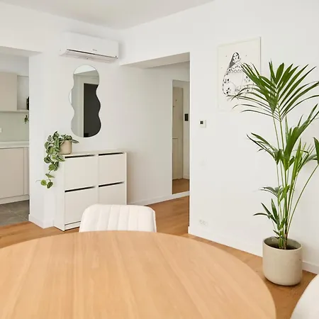 White I One Bedroom I One Cotroceni Park