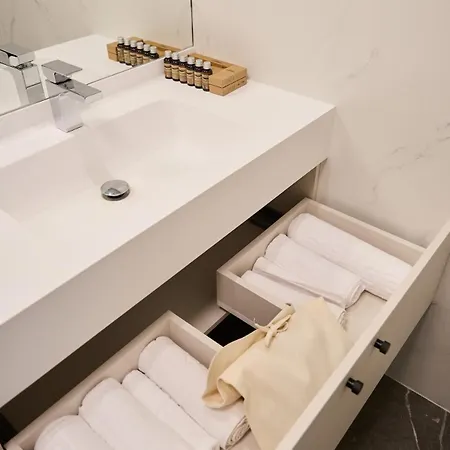 White I One Bedroom I One Cotroceni Park