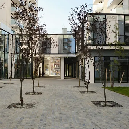 White I One Bedroom I One Cotroceni Park Апартаменты