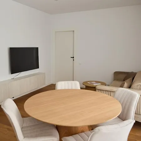 White I One Bedroom I One Cotroceni Park