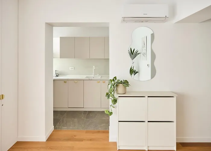 White I One Bedroom I One Cotroceni Park *