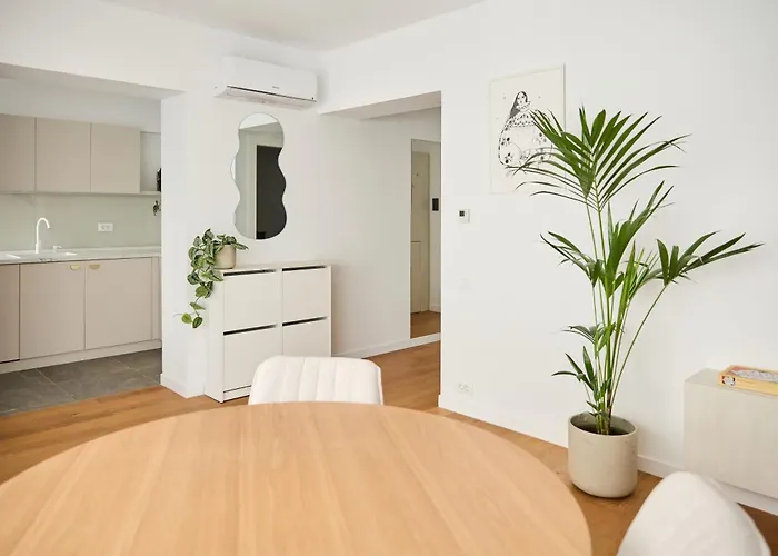 White I One Bedroom I One Cotroceni Park