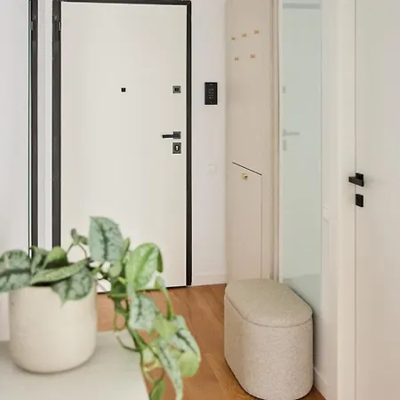 White I One Bedroom I One Cotroceni Park * Bukarest