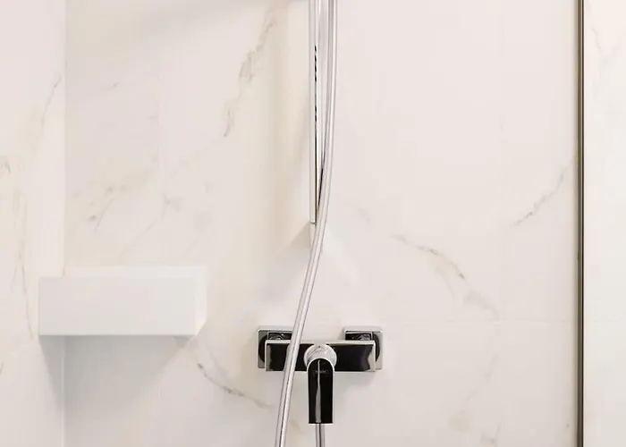 White I One Bedroom I One Cotroceni Park Bukarest