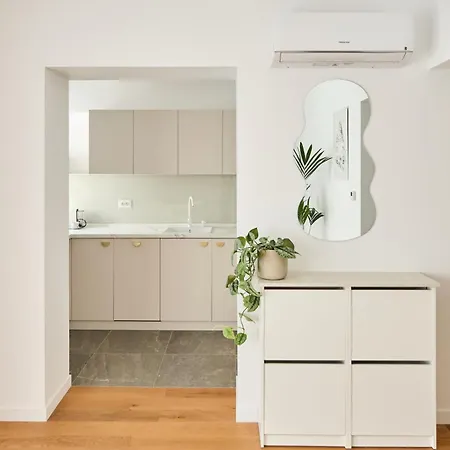 White I One Bedroom I One Cotroceni Park *