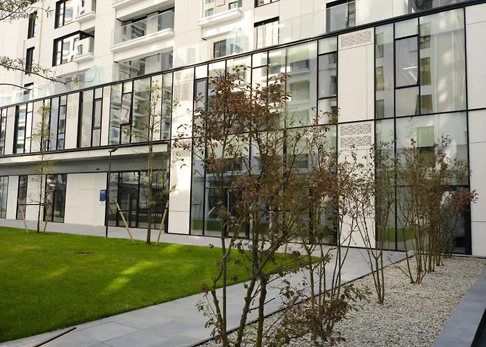 White I One Bedroom I One Cotroceni Park 아파트 *