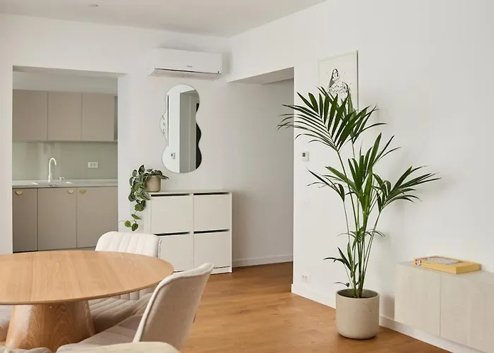 아파트 White I One Bedroom I One Cotroceni Park *